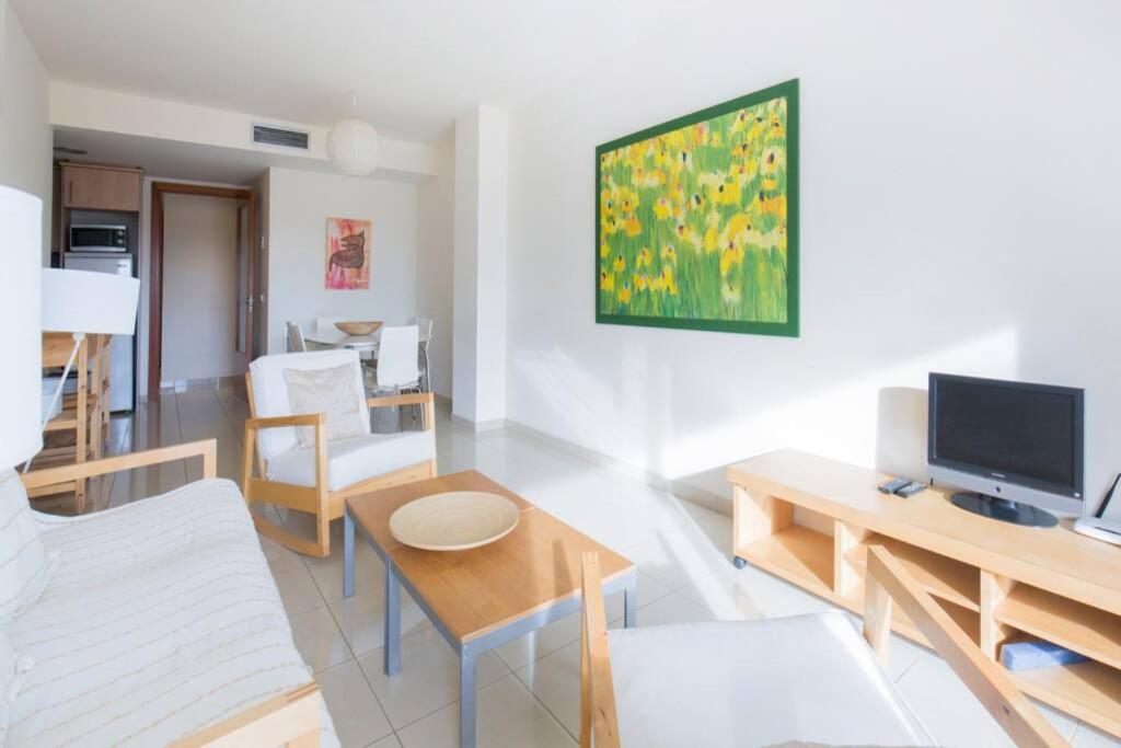 Beautiful Apartment 75M2 With View At The Beach, Pool, Parking Roses Zewnętrze zdjęcie