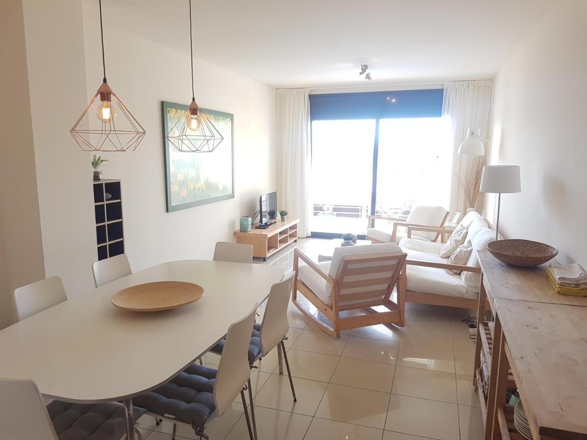 Beautiful Apartment 75M2 With View At The Beach, Pool, Parking Roses Zewnętrze zdjęcie