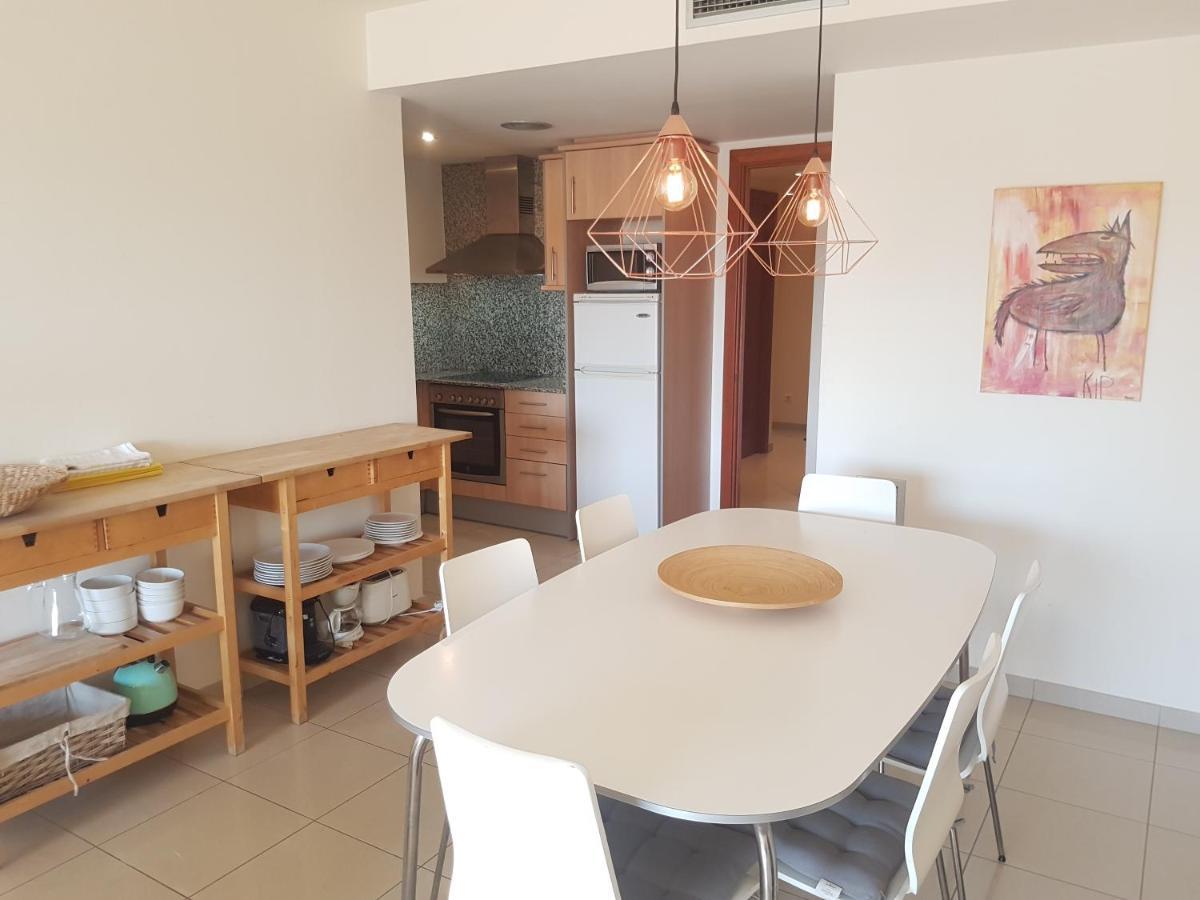 Beautiful Apartment 75M2 With View At The Beach, Pool, Parking Roses Zewnętrze zdjęcie