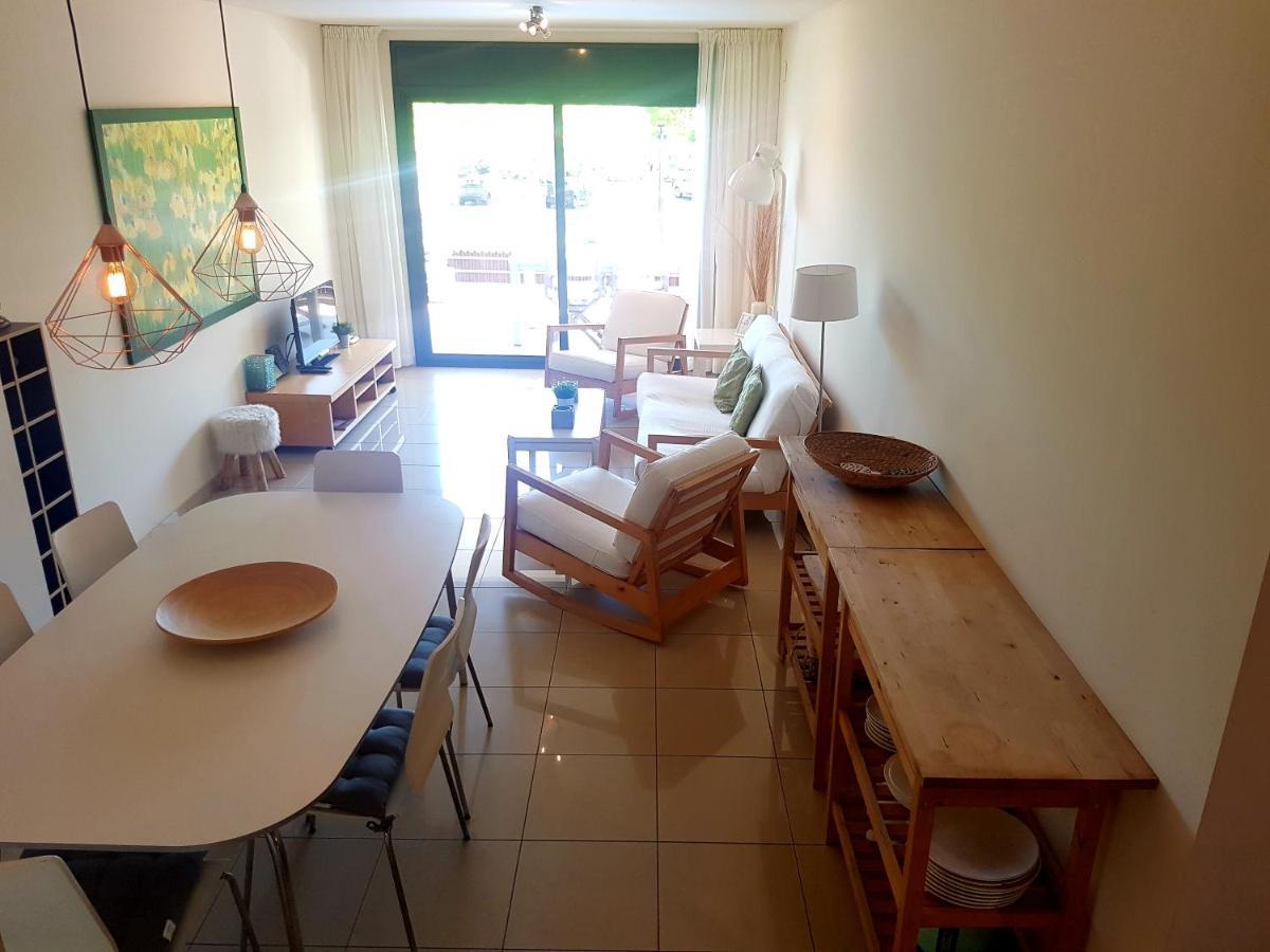 Beautiful Apartment 75M2 With View At The Beach, Pool, Parking Roses Zewnętrze zdjęcie