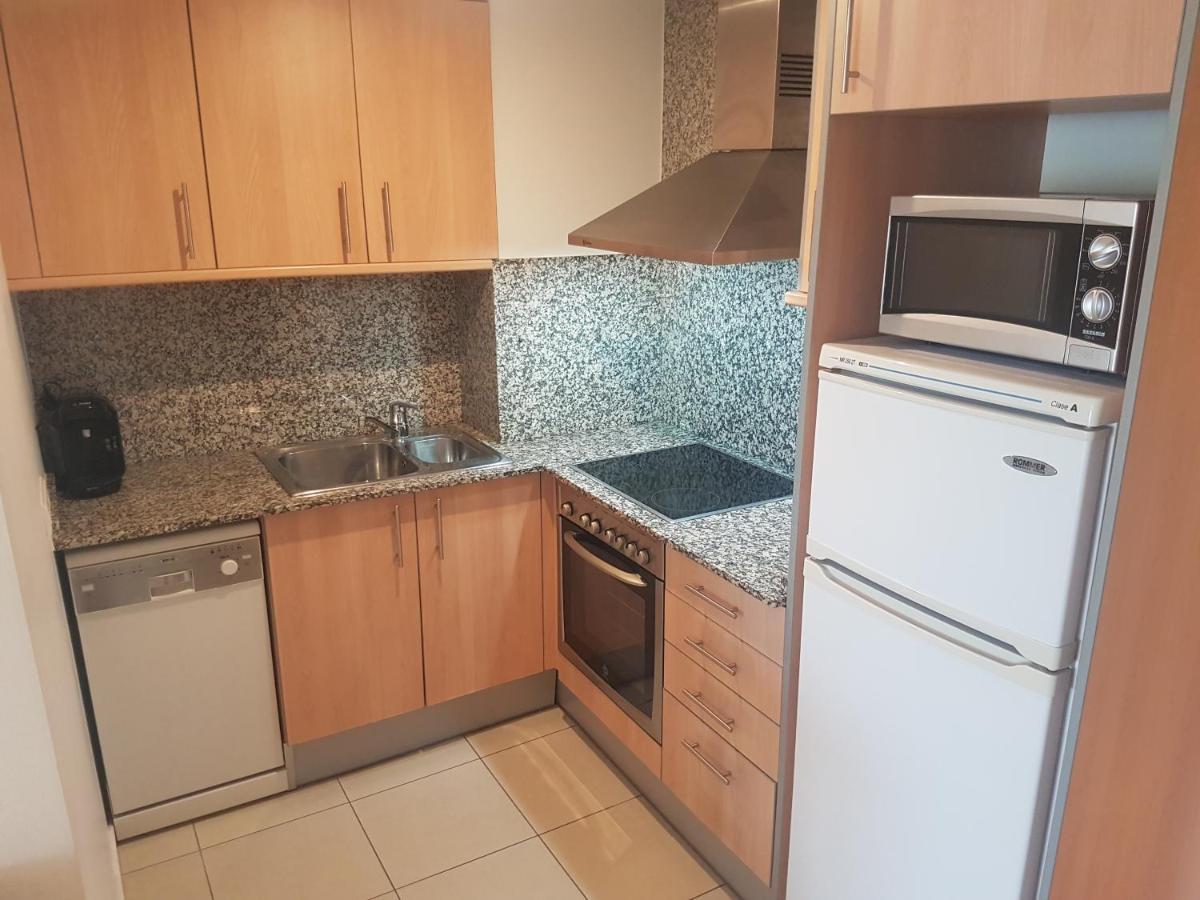 Beautiful Apartment 75M2 With View At The Beach, Pool, Parking Roses Zewnętrze zdjęcie
